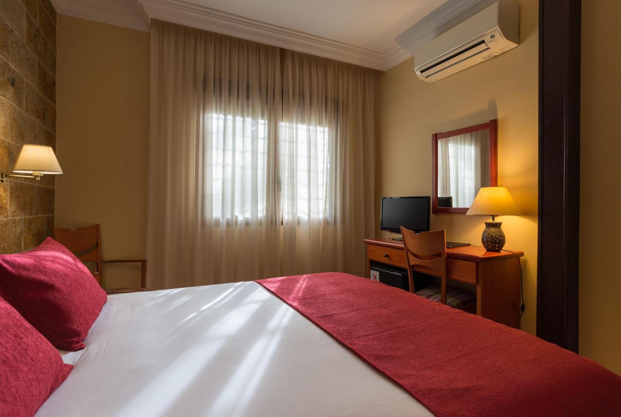 Bypillow California Hotel 2*